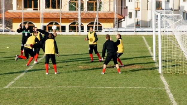 Матеус иска контрола преди мача с Черна гора