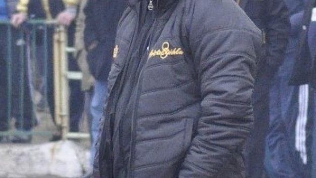 Стоичков уреди чартър за Литекс