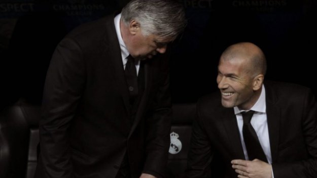 Бордо иска Зинедин Зидан за треньор