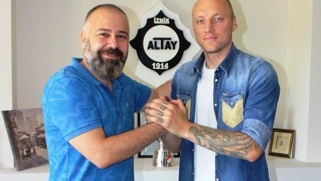 ФИФА удари здраво турци заради Иван Иванов и Педро Еуженио