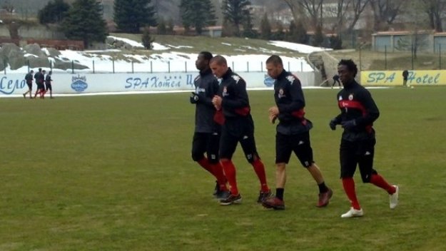 Стойчо Младенов взе две афикански перли в ЦСКА