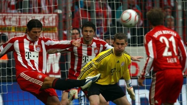 Ван Гал след „петилетката”: Противникът стоя добре