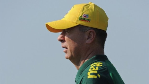 Мано Менезеш: Срещу Парагвай Бразилия ще бъде друга