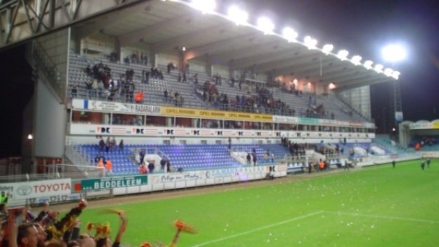 10 000 ще гледат на живо Гент - Левски