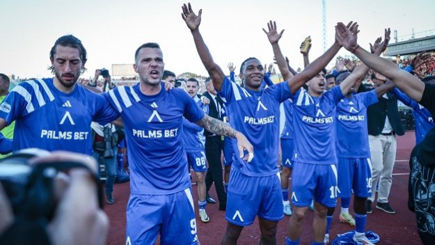 Левски – Локо Сф 2:0,