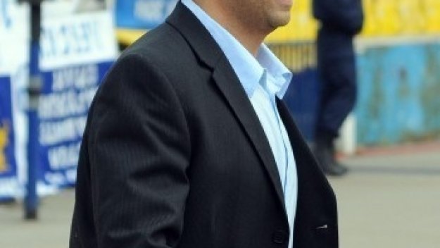 Левски остана без треньор, Ники Митов хвърли оставка