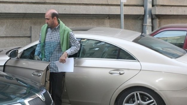 Лечков иска лиценза на червените