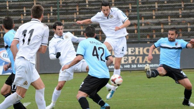 Славия разказа играта на Локо Пловдив