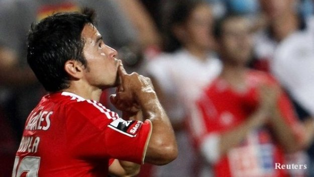 Савиола остава в Бенфика до 2013-а