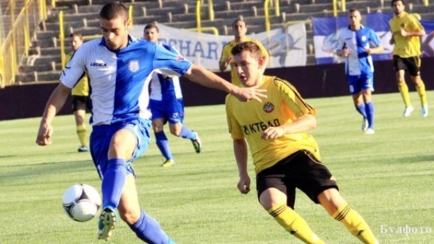 Ботев излезе трети след победа в Бургас