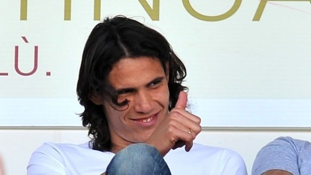 Наполи: Няма причини да продаваме Кавани