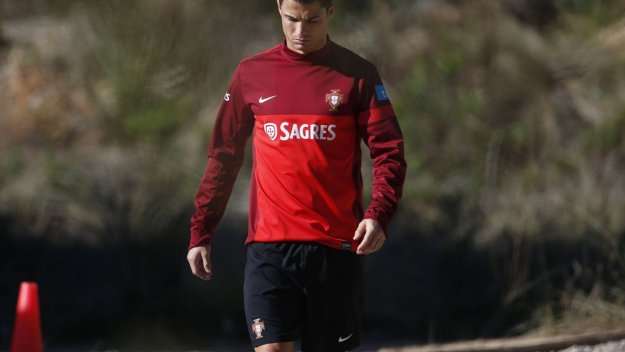 Кройф предпочита Роналдо пред Ибра