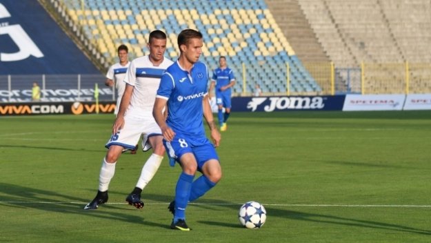 Звезда на Левски излиза срещу Лудогорец