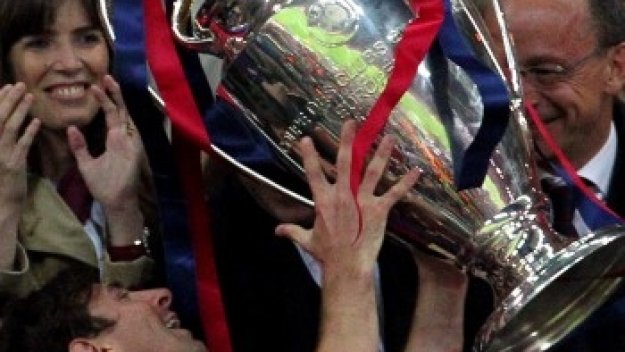 Меси изравни Ван Нистелрой