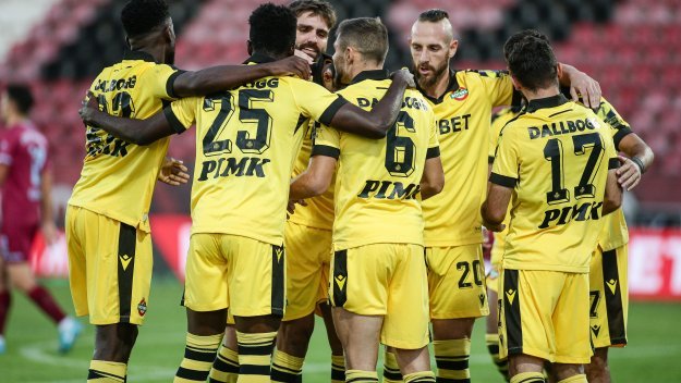 Легенди на Ботев Пловдив надъхаха отбора преди дербито с Локо