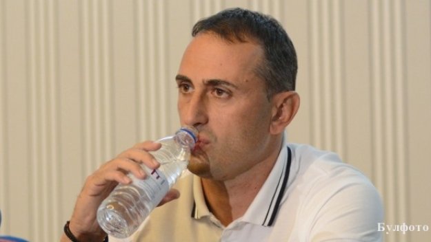 ОФИЦИАЛНО: Ивайло Петев се оттегли, Тони Здравков поема Левски