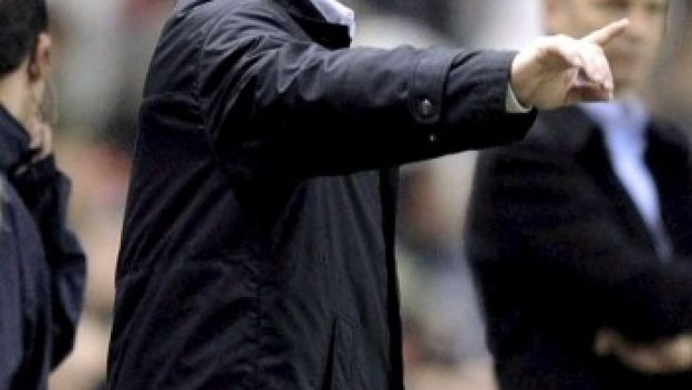 Осасуна изгони Хосе Камачо