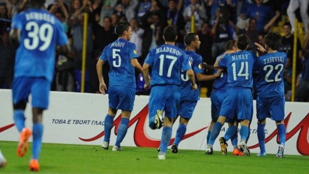 Левски официално поиска само чужди рефери за дербитата