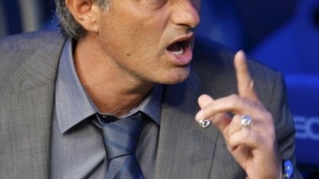 Жозе действа със здрава ръка