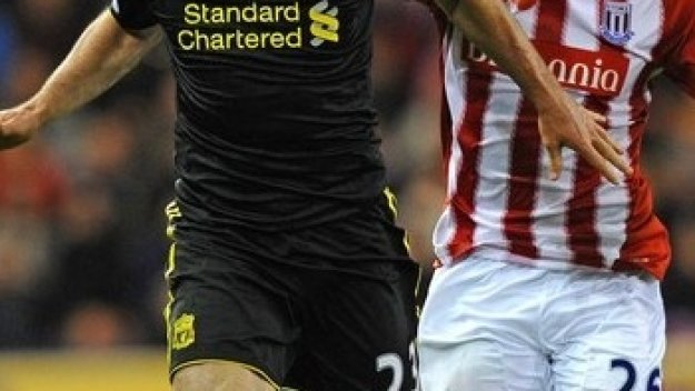 Шок за Ливърпул, Карагър с тежка контузия