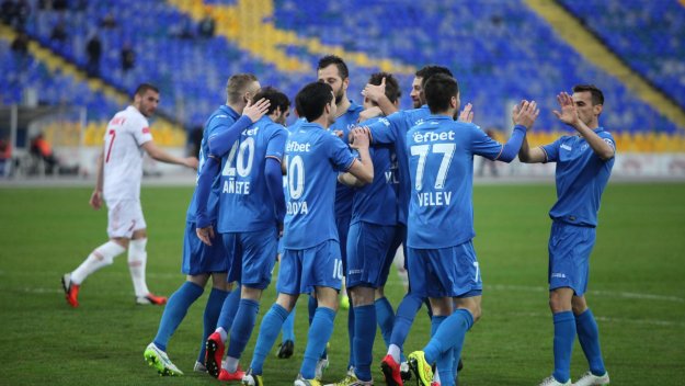 Левски мушна осмица на Хасково