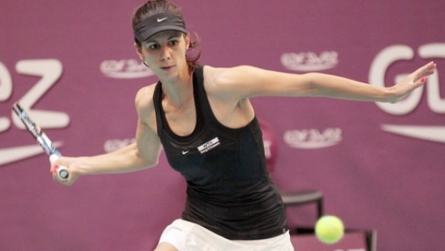 Цвети Пиронкова с великолепно начало на супер турнира в Париж