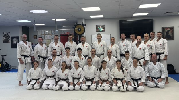 Японски майстори на каратето в залата на спортен клуб "Файтърс-НСА"