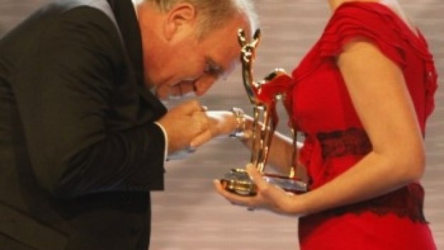 Ули Хьонес също изпищя от съдиите