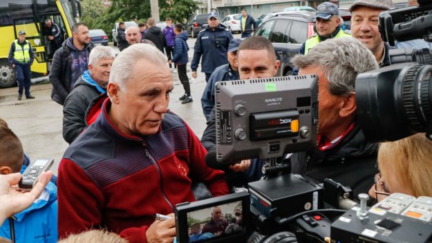 Красота, зрелище и осем гола на стадион "Ивайло" по повод 100 години Етър