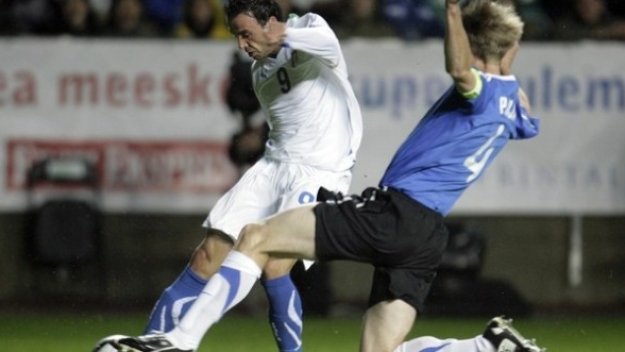 Италия с първа победа за 2010