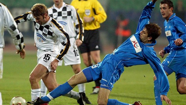 През 2002 г. Щурм Грац елиминира Левски от втория кръг на УЕФА след драма с 18 дузпи. Преди тях двата отбора си размениха по домакинска победа с по 1:0.