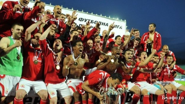 Връщат премиите на &quot;Армията&quot;