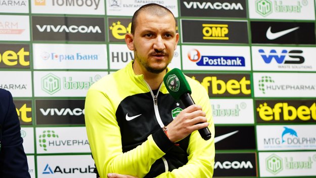 Легенда на Лудогорец надъха Неделев: Успех, брат!