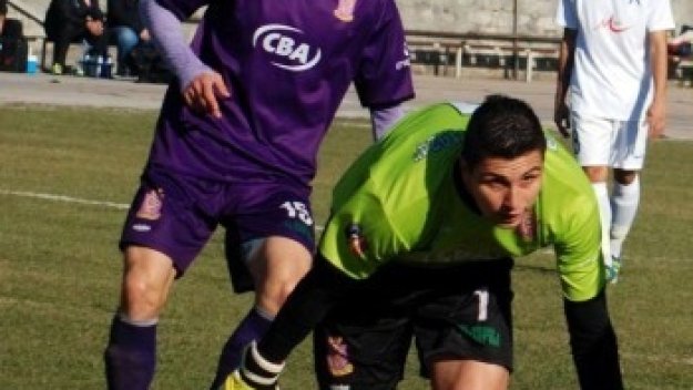 Етър ще пробва бразилец и французин