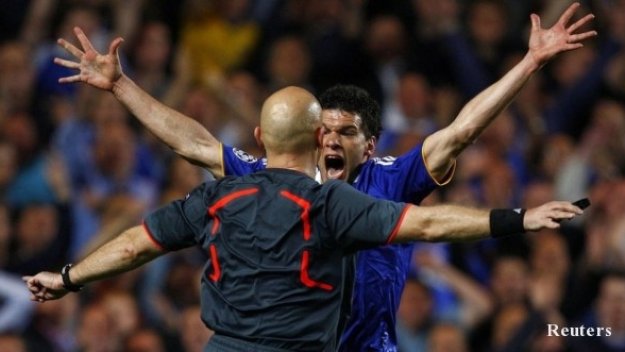 Йовребо продължава да получава заплахи и обиди