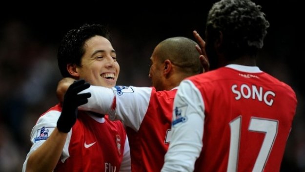 Блестящ Насри донесе победата на Арсенал