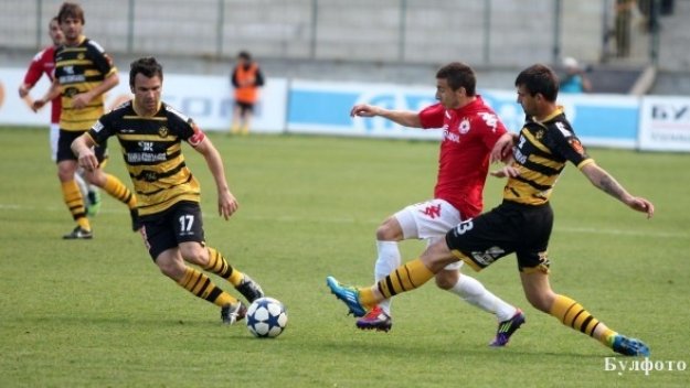 Миньор пуска срещу Локо Пловдив палачите на ЦСКА