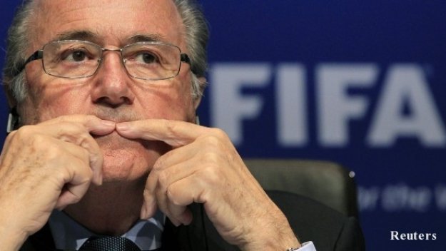 Германците си искат ордена от Блатер