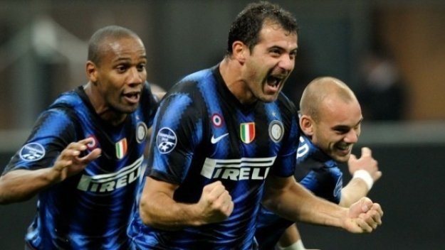 Сърбите избраха Деян Станкович за №1 през 2010-а