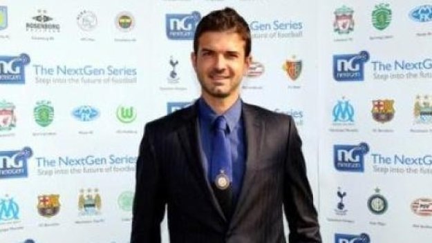 Страмачони - Моуриньо на юношите