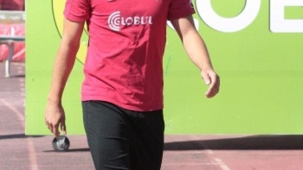 Бекали прибира парите от Зику и Мораеш