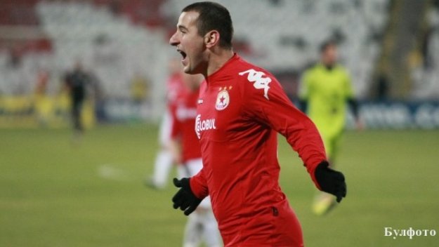 Зику редом с Руни за „Златната обувка&quot;