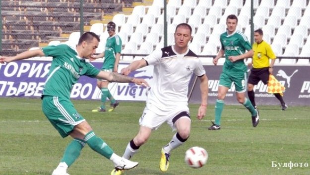 Славия гони цял отбор