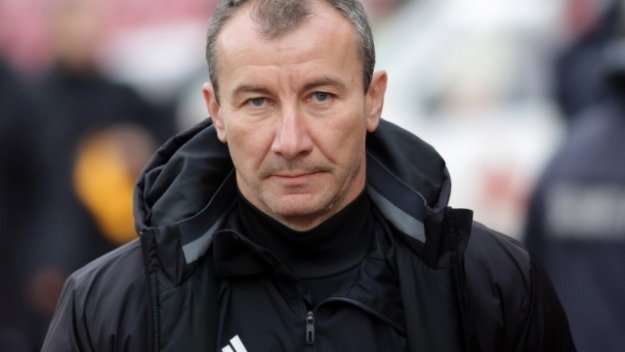 "Армията" трепери: Стамен Белчев се дъни три пъти с ЦСКА срещу новобранци