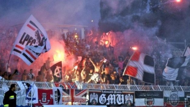 500 &quot;черно-бели&quot; дерат гърла срещу Ботев във Враца