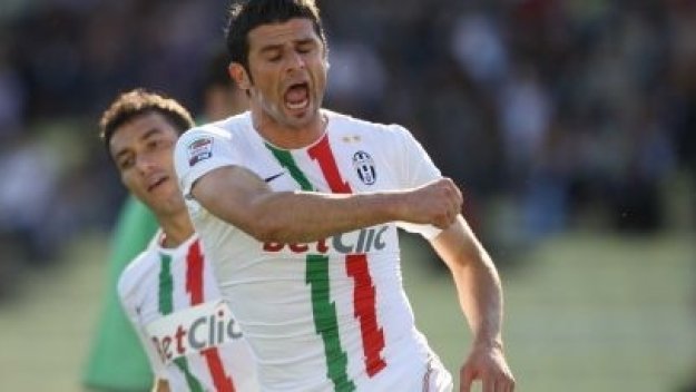 Якуинта предупреди съотборниците си да внимават с Палермо