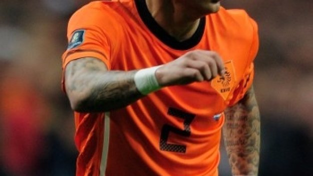 Челси вече си набеляза заместник на Босингва