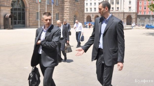 Турци прилапват Казийски и Радо Стойчев?