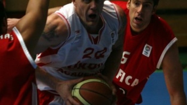 Лукойл Академик пак бие в Европа