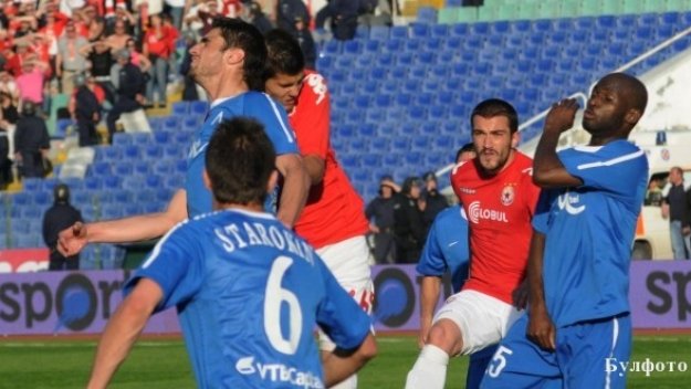 Мачовете на Левски и ЦСКА по едно и също време